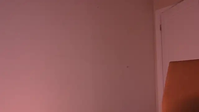 Miablueye Chat XXX live
