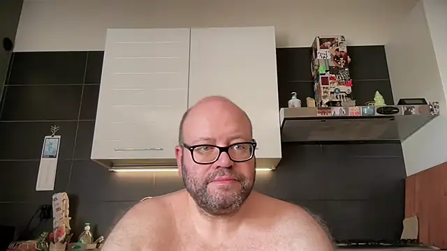 XXX chat uživo modela theitalianbear