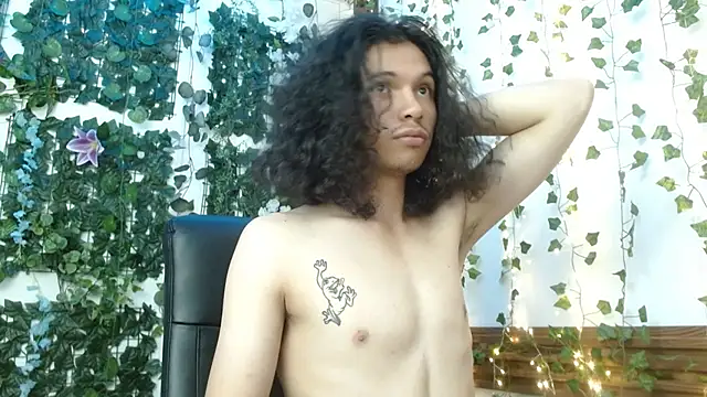 XXX chat uživo modela Frankie_Lm