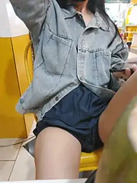 צ'אט XXX בשידור חי של Love-public
