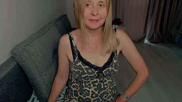 Saule_V Adlı Modelin Canlı XXX Sohbeti