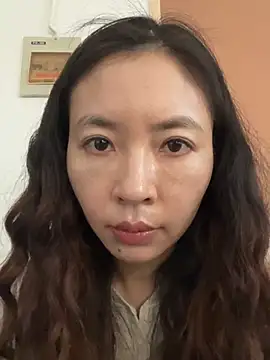 mimi_181 লাইভ XXX চ্যাট