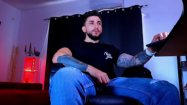 Chat XXX ao vivo de MightyAaron66