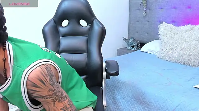 XXX chat uživo modela BriianOConner