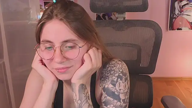 Chat +18 de _AnnaStark_ ao vivo