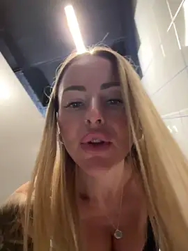 Chat XXX en directo de EmaSalis