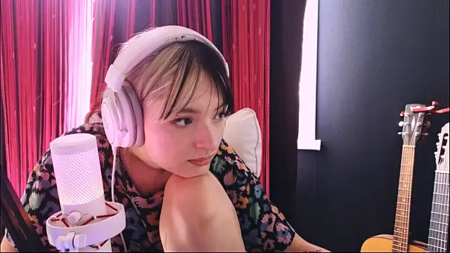 Avi_Nile Chat XXX live