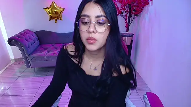 Julie_vancouver Adlı Modelin Canlı XXX Sohbeti