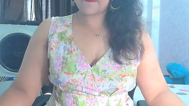 SimmiQueen_77 Obrolan Langsung XXX