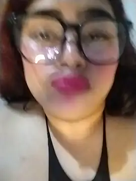 DiamilyのライブXXXチャット