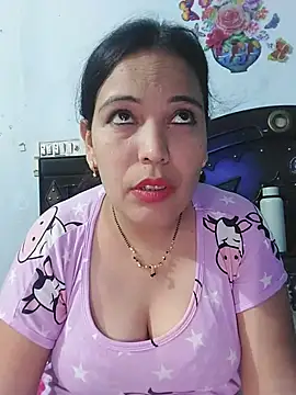 แชท XXX สดของ Poojabhabi101