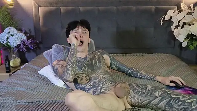 XXX chat uživo modela Martin_Jin
