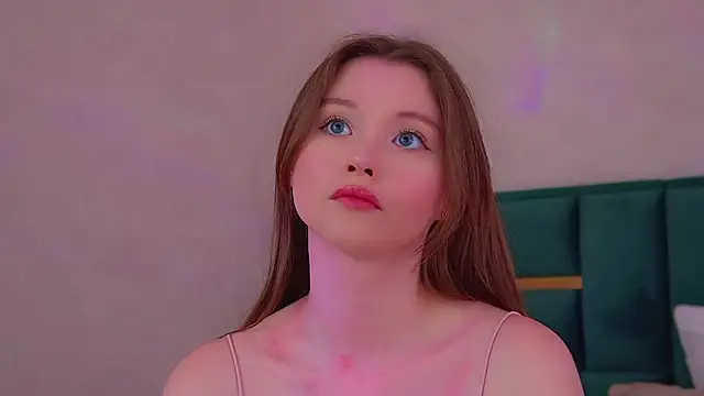 KeiraAsti's Live XXX Chat
