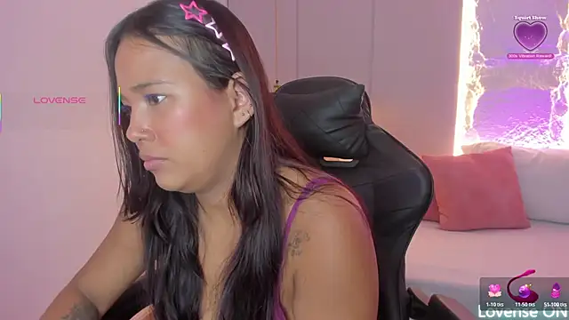 isabella_florez's Live XXX Chat