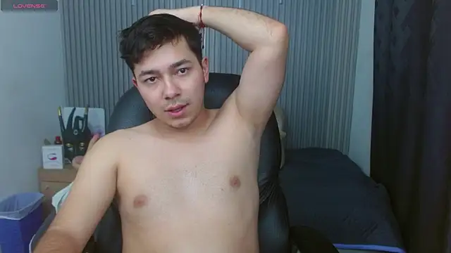 Julian_Smith21 XXX чат на живо