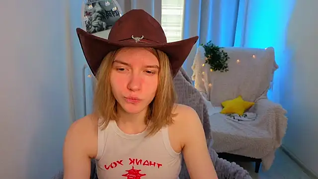 Chat +18 de MilanaRayy ao vivo