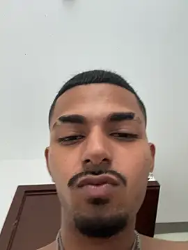 XXX chat uživo modela PimpDante