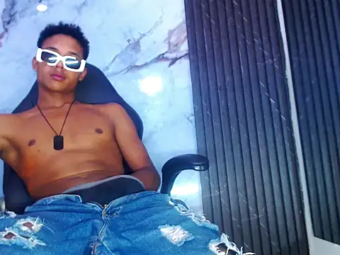 XXX chat uživo modela RafaelVander