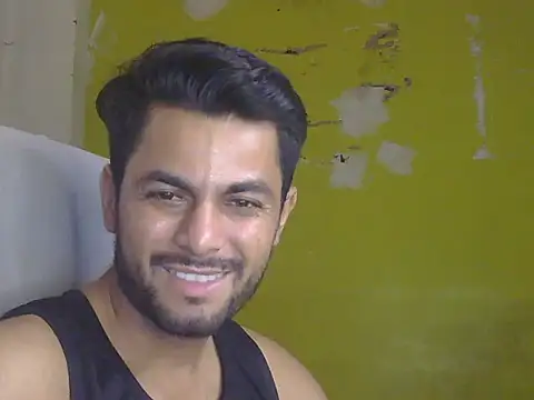 Stubborndesiboy 라이브 XXX 채팅