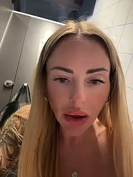 EmaSalis – Naživo XXX chat