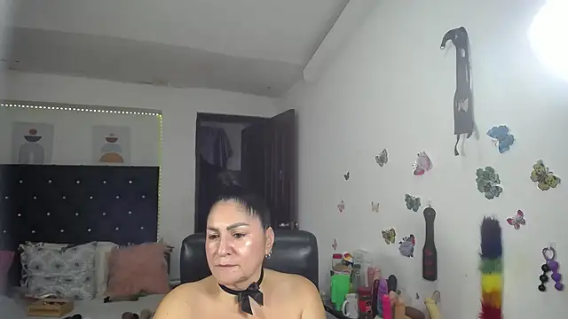 mature_bigboobs10's Live XXX Chat