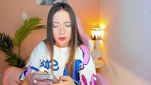HannaMiller_1 Chat XXX in diretta