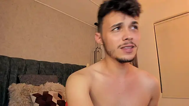 Živý XXX chat Alhan_Twink