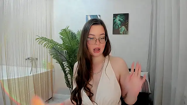 Chat +18 de WishToBloom ao vivo