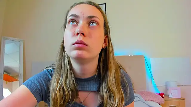 MelanieCuty's Live XXX Chat