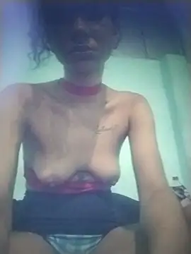 Chat +18 de melissamel1999 ao vivo