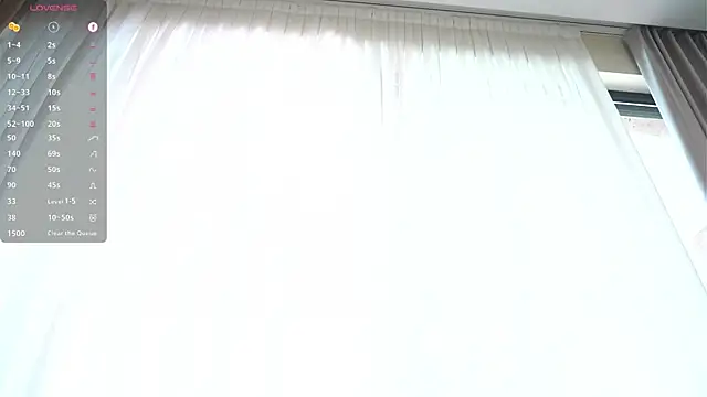 LindaFarmのライブXXXチャット