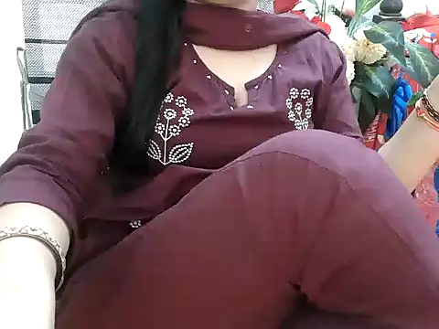 _chitranshi's Live XXX Chat
