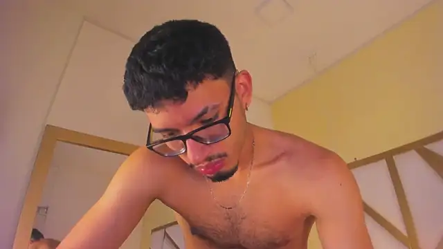 Chat +18 de Jaxon_Carter ao vivo