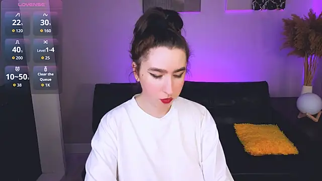 Lily_xBabe Adlı Modelin Canlı XXX Sohbeti