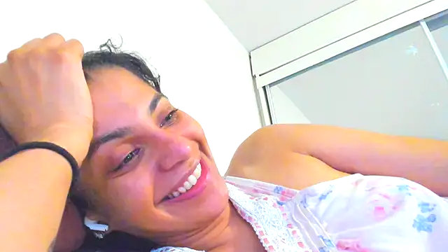 Chat +18 de karlatiburcio ao vivo