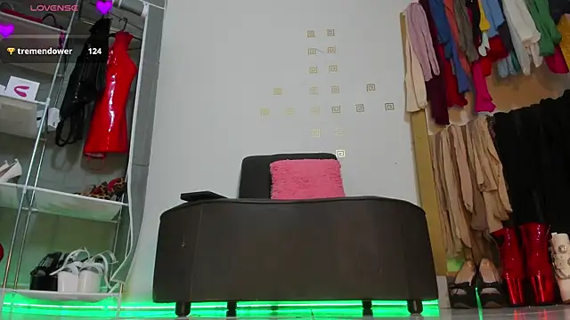 Chat XXX en directo de violetmontan