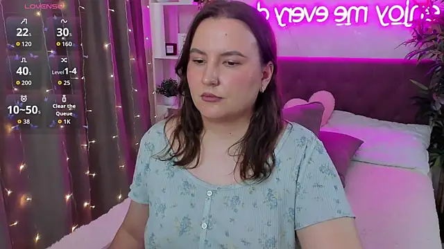 FeralPeach's Live XXX Chat