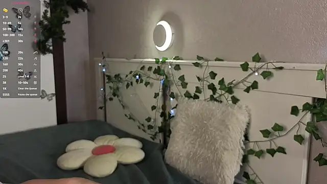 BlushinBloom's Live XXX Chat