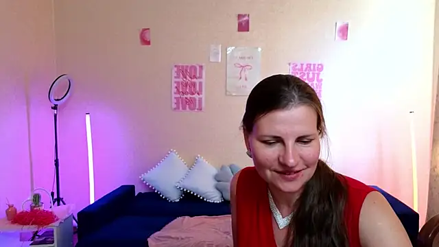 Mirabelle_Velvet Adlı Modelin Canlı XXX Sohbeti