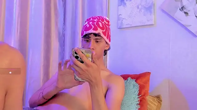 צ'אט XXX בשידור חי של kairox_