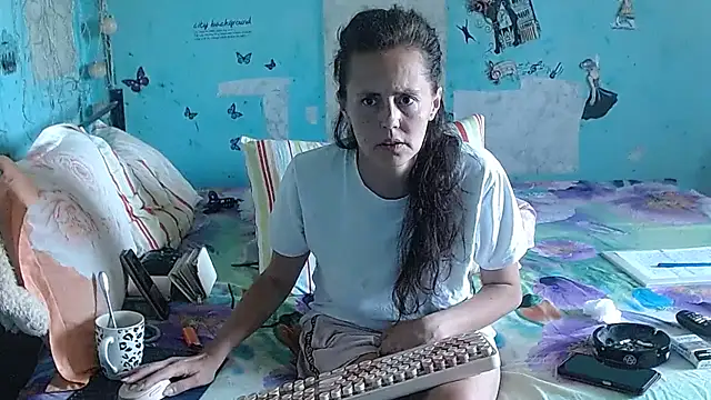 brighteyes77 Adlı Modelin Canlı XXX Sohbeti