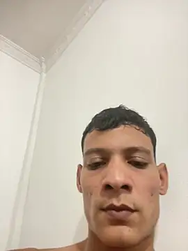 BEM_BOY Adlı Modelin Canlı XXX Sohbeti