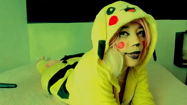 AkaliD live XXX chat