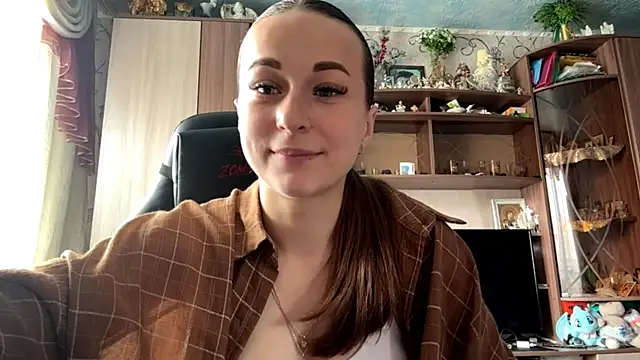 TaIliedGuest Live XXX-Chat