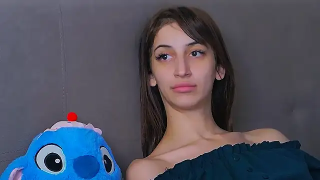Онлайн чат XXX SofiaHill