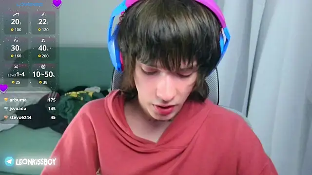 LeonBoykisser's Live XXX Chat