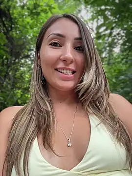 Wonder_Kari live XXX chat