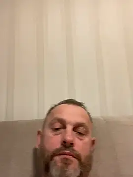 XXX chat uživo modela Frosl
