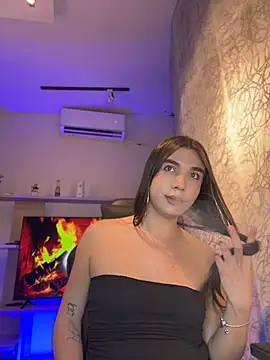 saracaball_'s Live XXX Chat