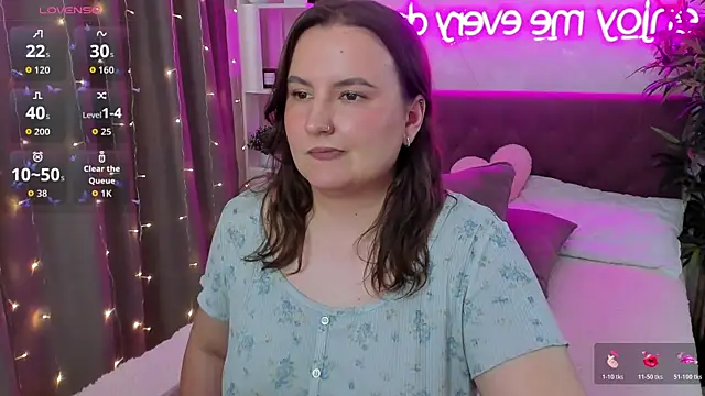 FeralPeach élő XXX-chatje